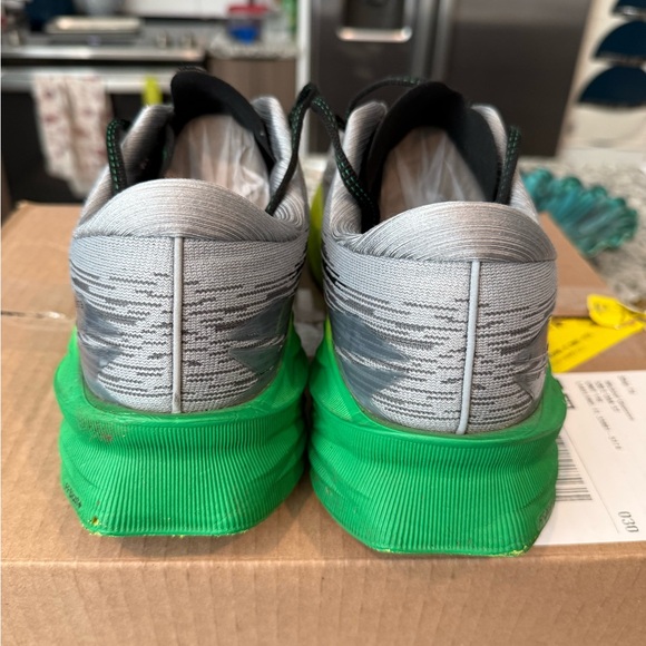 ASICS Novablast 3 - Picture 3 of 8